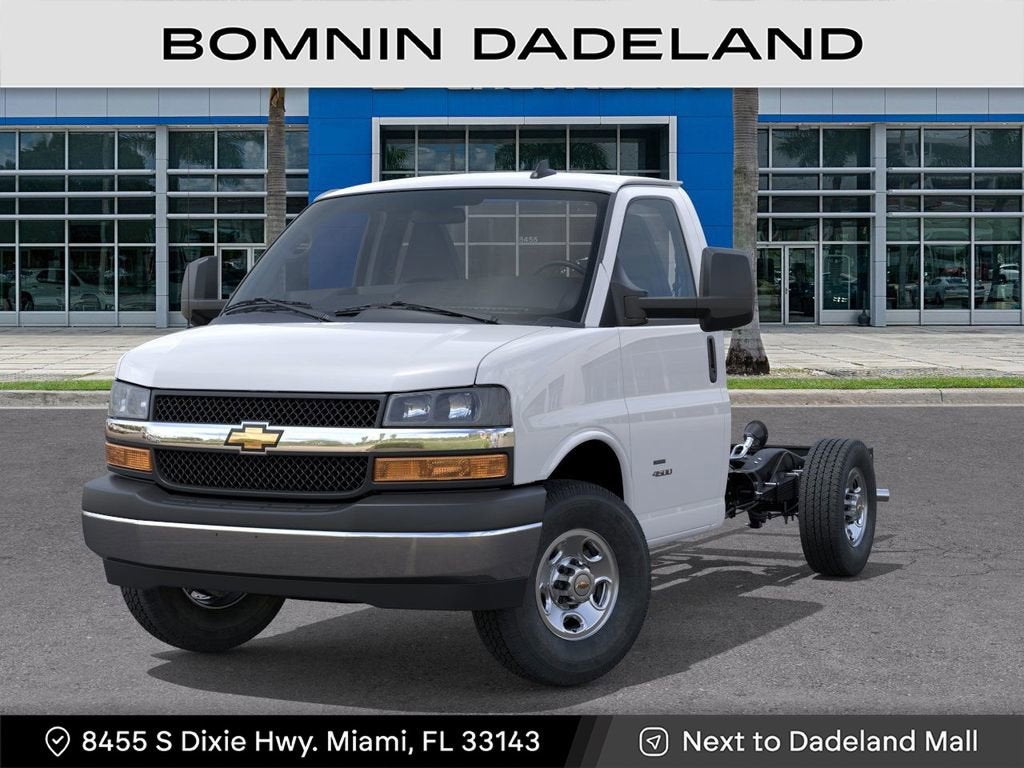 2025 Chevrolet Express Cutaway 3500 1WT