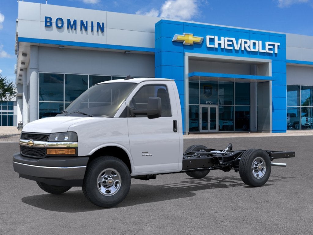 2026 Chevrolet Express Cutaway 3500 1WT