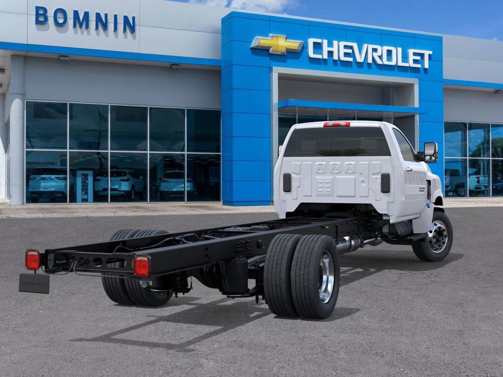 2025 Chevrolet Silverado 6500 HD LT