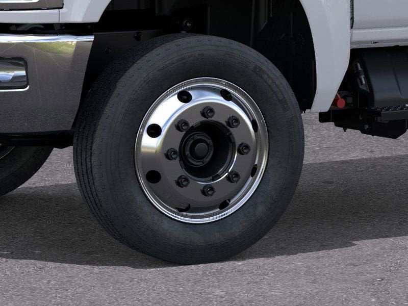 2025 Chevrolet Silverado 6500 HD LT