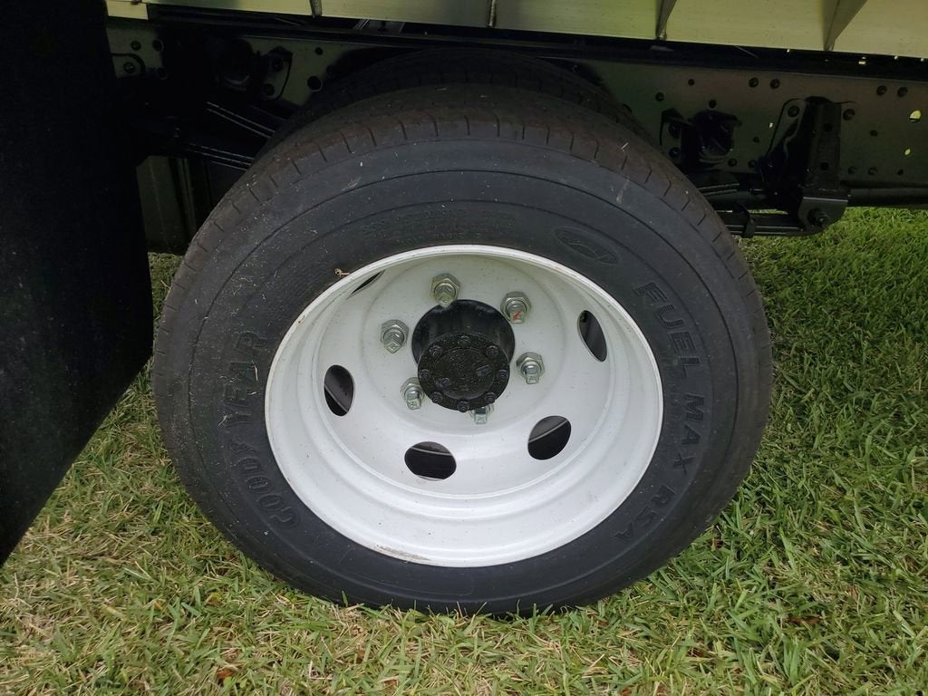 2025 Chevrolet Low Cab Forward 4500 Base