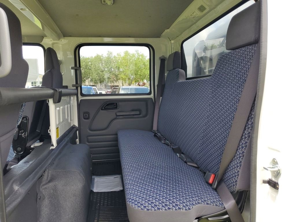 2025 Chevrolet Low Cab Forward 4500 Base