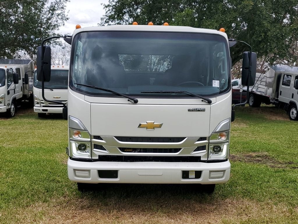 2025 Chevrolet Low Cab Forward 4500 Base