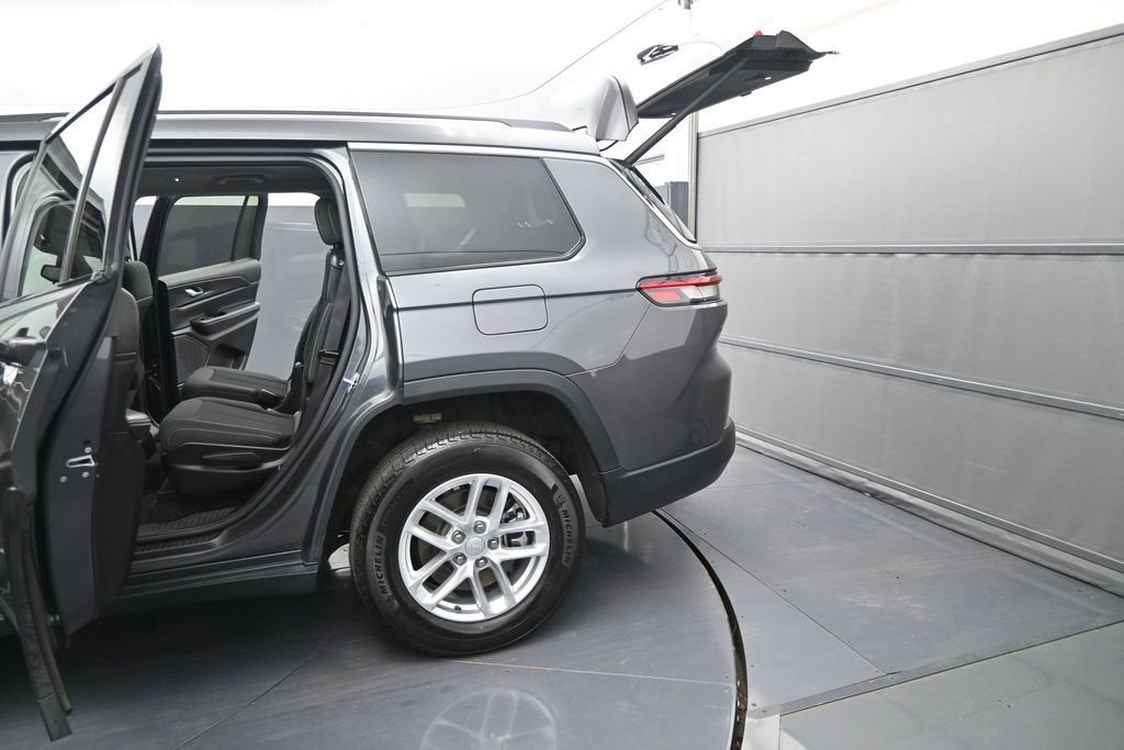 2023 Jeep Grand Cherokee L Laredo 4x4