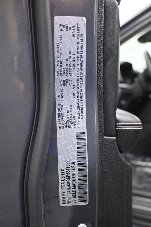 2023 Jeep Grand Cherokee L Laredo 4x4