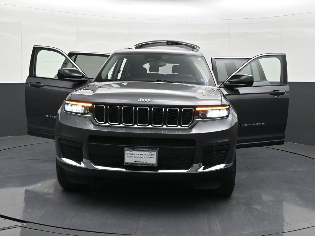 2023 Jeep Grand Cherokee L Laredo 4x4