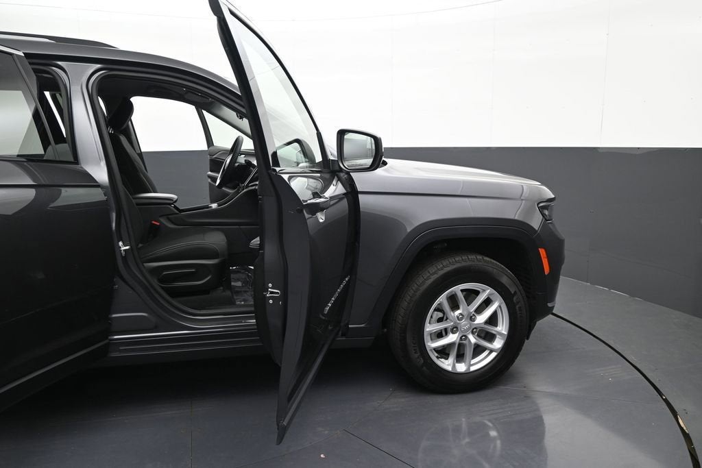 2023 Jeep Grand Cherokee L Laredo 4x4