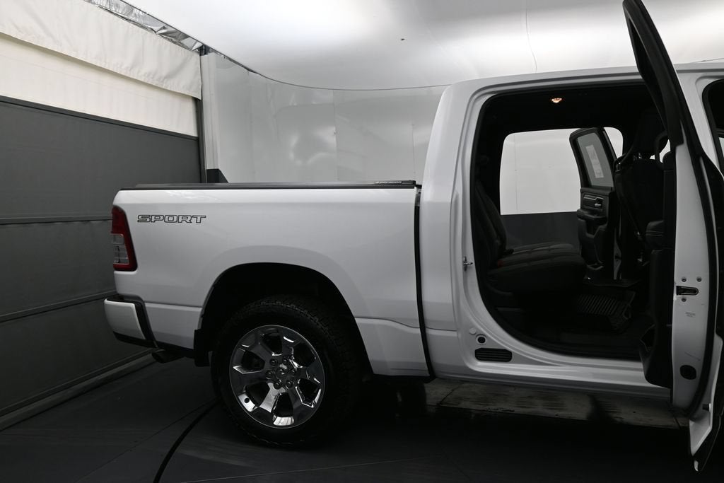 2022 RAM 1500 Big Horn Crew Cab 4x4 5'7" Box