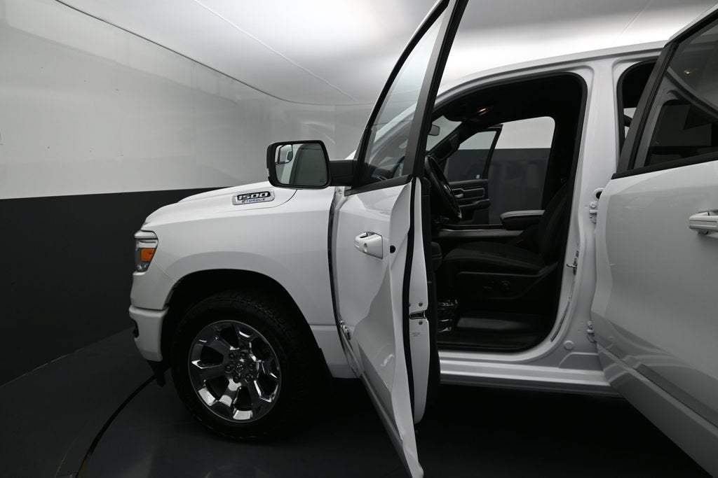 2022 RAM 1500 Big Horn Crew Cab 4x4 5'7" Box