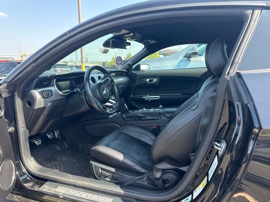 2022 Ford Mustang GT Premium Fastback