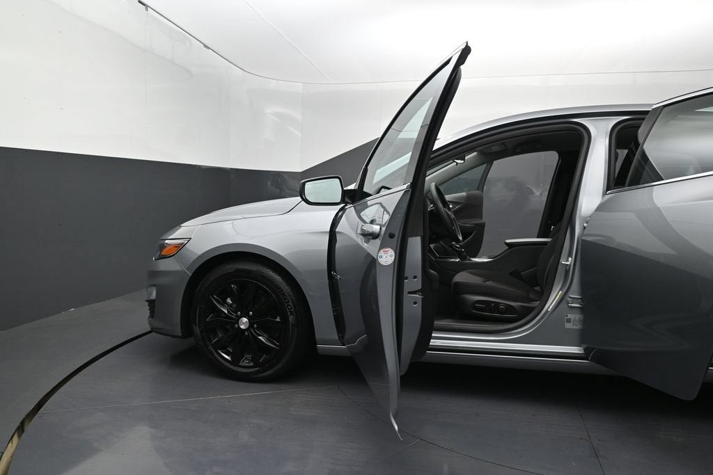 2025 Chevrolet Malibu 1LT - Photo 13