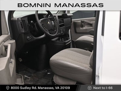 2024 Chevrolet Express Passenger 3500 1LT