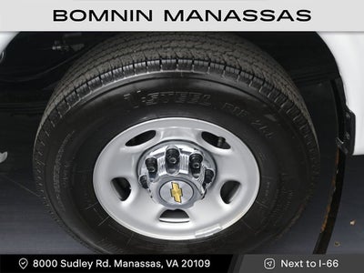 2024 Chevrolet Express Passenger 3500 1LT