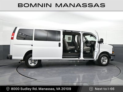 2024 Chevrolet Express Passenger 3500 1LT