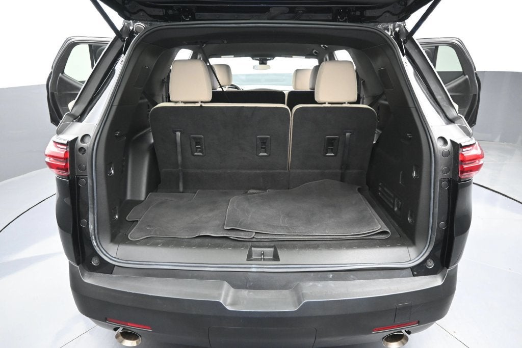 2023 Chevrolet Traverse LS - Photo 11