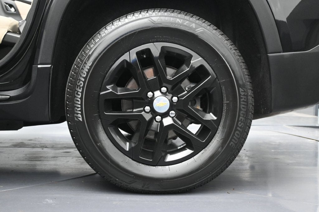 2023 Chevrolet Traverse LS - Photo 14