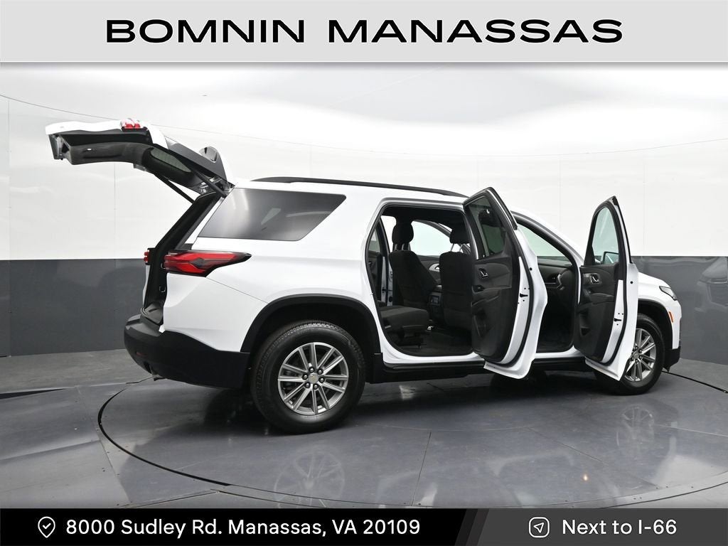 2023 Chevrolet Traverse LT Cloth