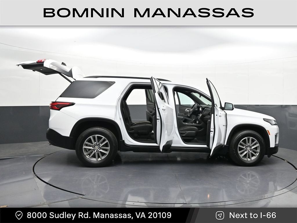 2023 Chevrolet Traverse LT Cloth
