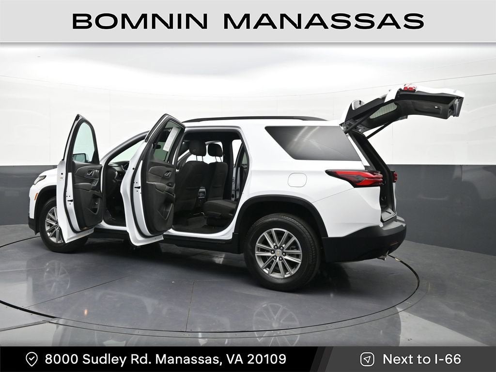 2023 Chevrolet Traverse LT Cloth