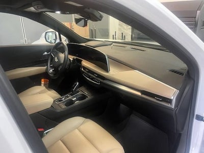 2025 Cadillac XT4 Premium Luxury