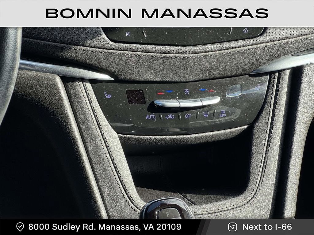 2022 Cadillac XT5 Premium Luxury