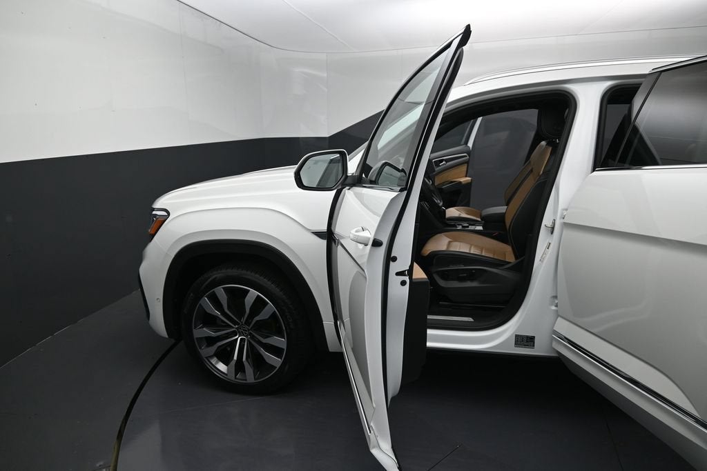 2023 Volkswagen Atlas Cross Sport 3.6L V6 SEL Premium R-Line