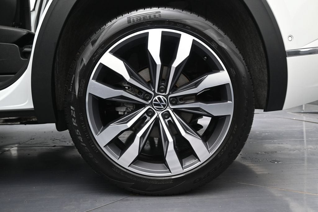 2023 Volkswagen Atlas Cross Sport 3.6L V6 SEL Premium R-Line