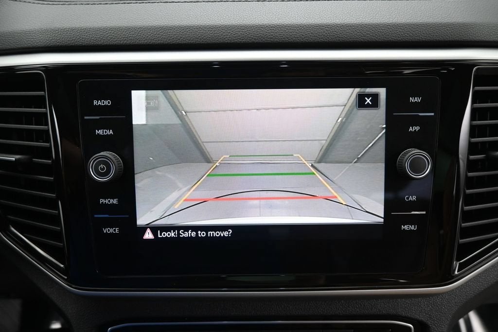 2023 Volkswagen Atlas Cross Sport 3.6L V6 SEL Premium R-Line