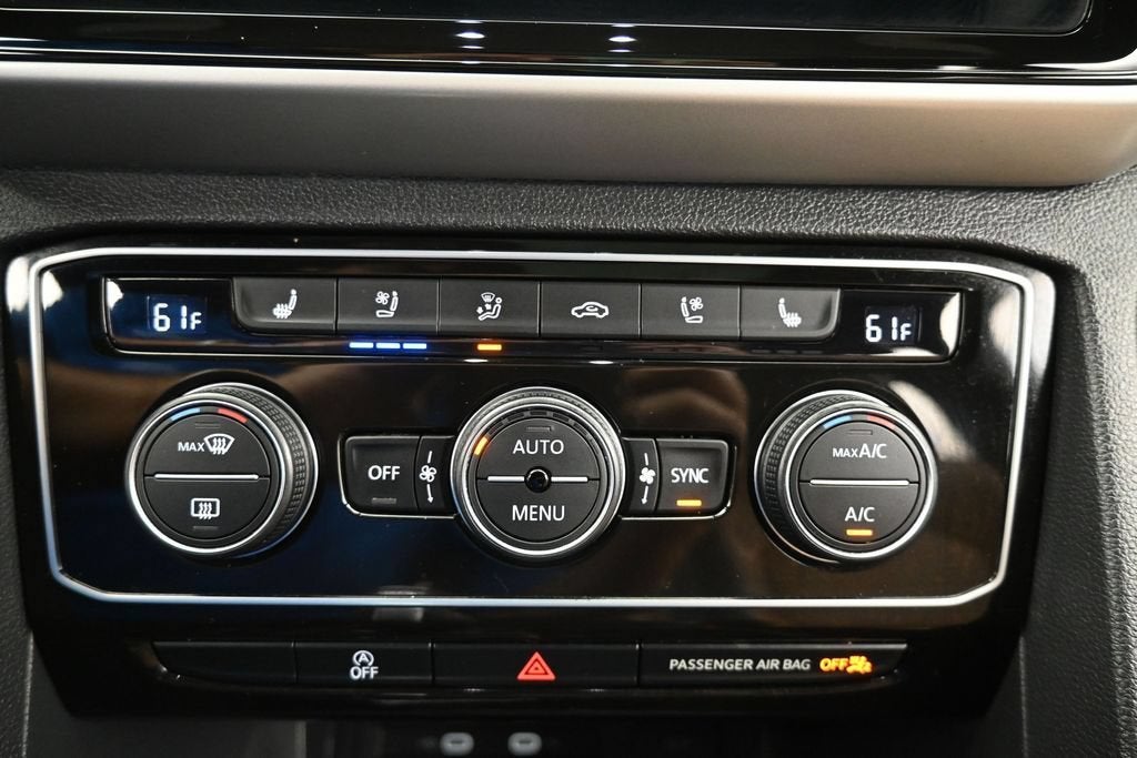 2023 Volkswagen Atlas Cross Sport 3.6L V6 SEL Premium R-Line