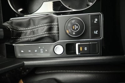 2023 Volkswagen Atlas Cross Sport 3.6L V6 SEL Premium R-Line