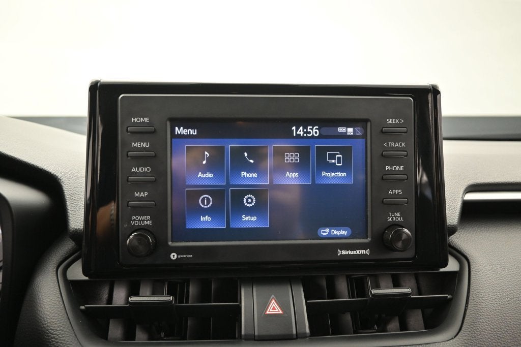 2021 Toyota RAV4 LE - Photo 19
