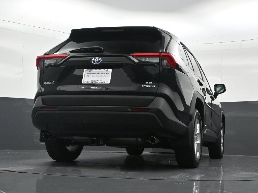 2021 Toyota RAV4 LE - Photo 34