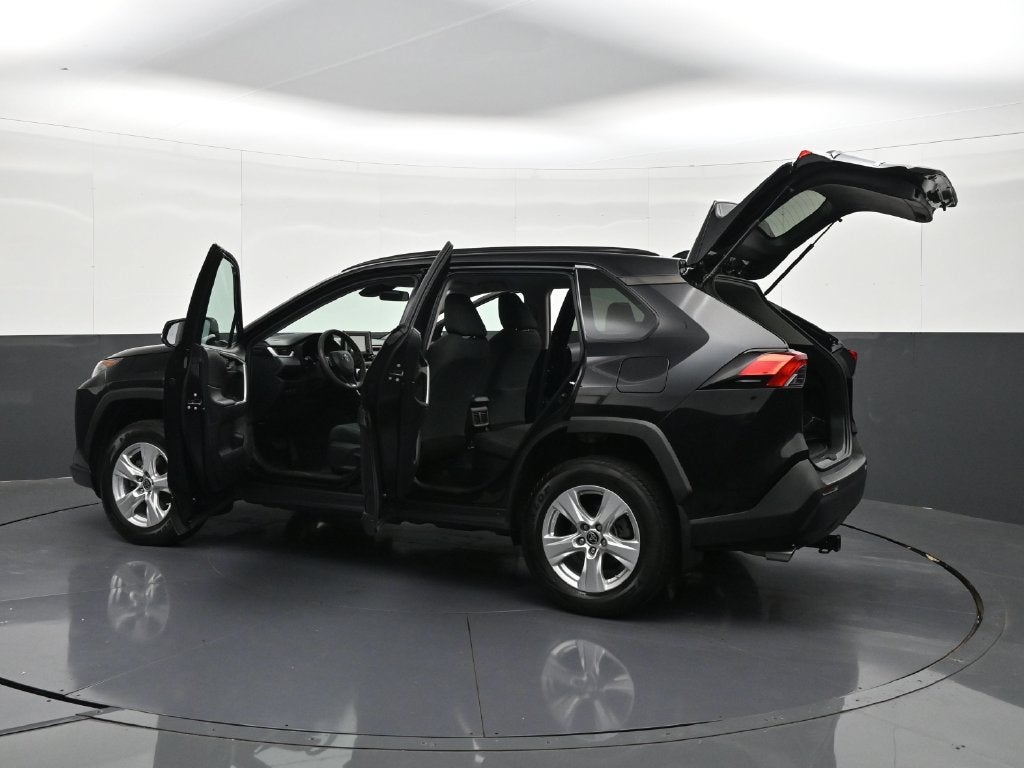 2021 Toyota RAV4 LE - Photo 42
