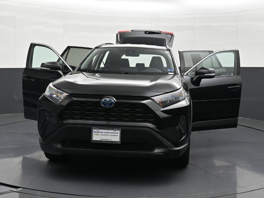 2021 Toyota RAV4 LE - Photo 44
