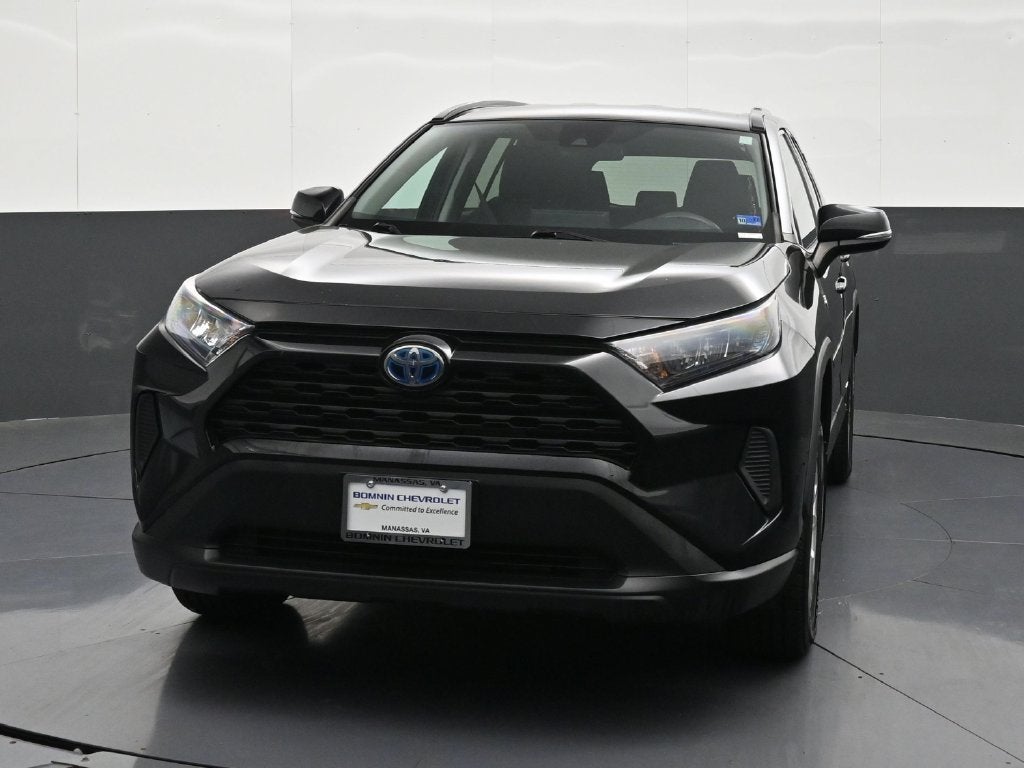 2021 Toyota RAV4 LE - Photo 8