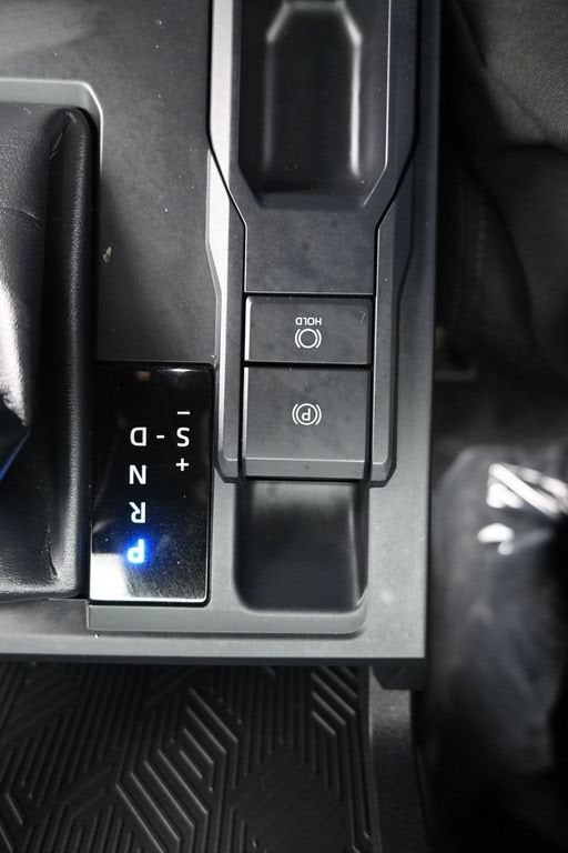 2025 Toyota Tacoma SR - Photo 22