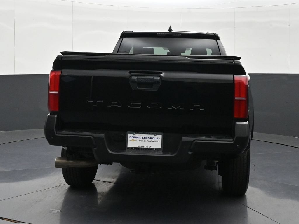 2025 Toyota Tacoma SR - Photo 4