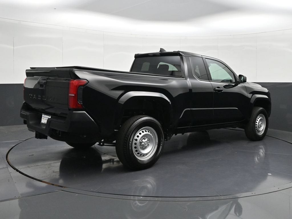 2025 Toyota Tacoma SR - Photo 5