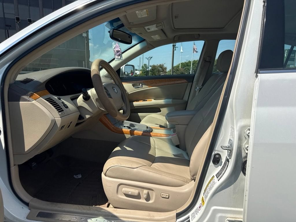 2005 Toyota Avalon XL