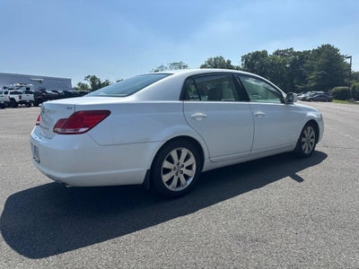 2005 Toyota Avalon XL