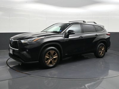2022 Toyota Highlander Hybrid XLE Bronze Edition