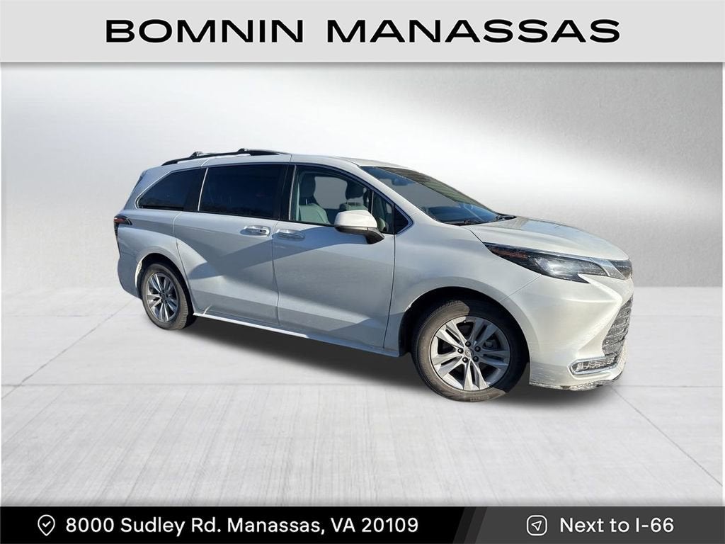 2022 Toyota Sienna XLE