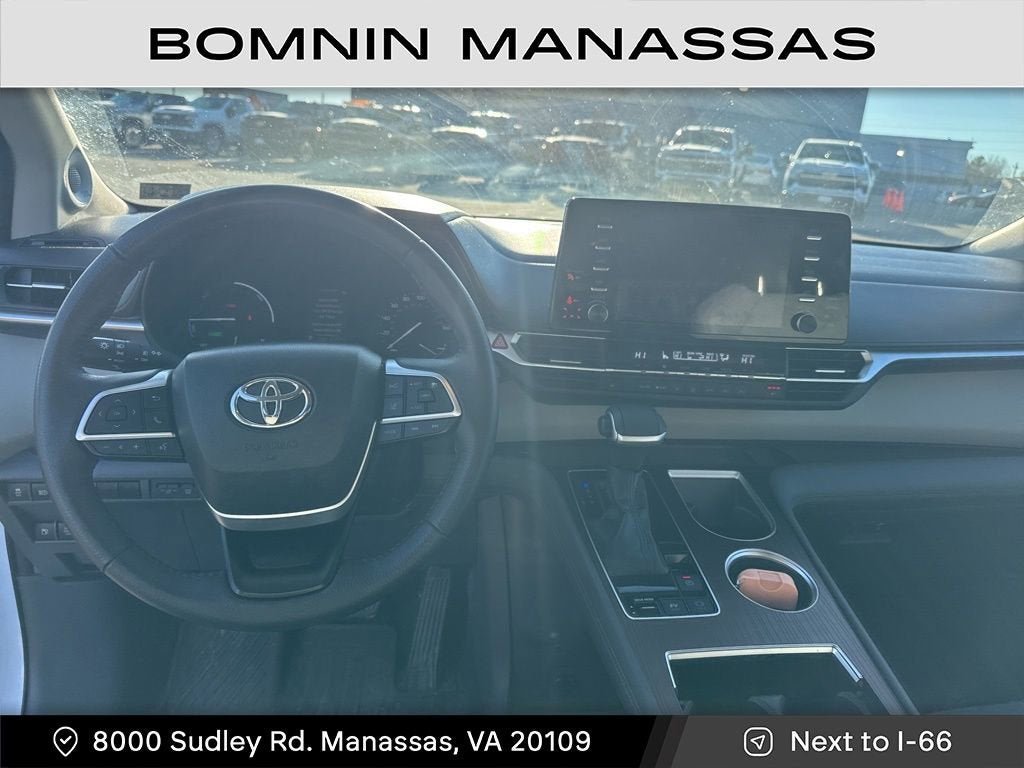 2022 Toyota Sienna XLE