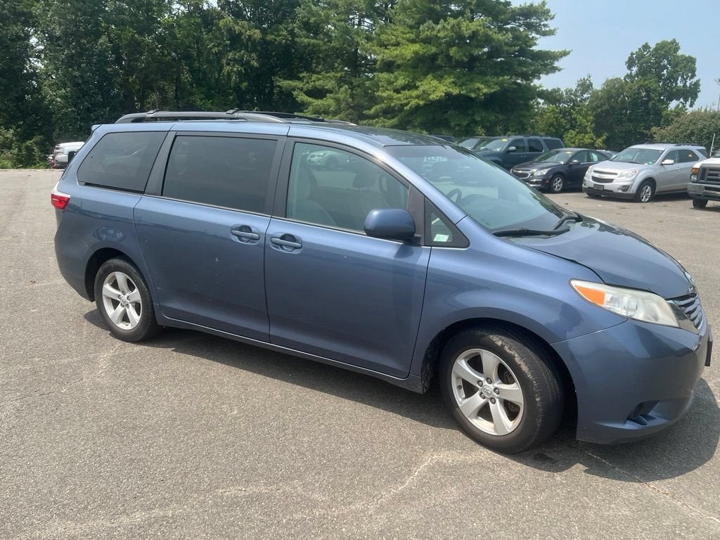 2015 Toyota Sienna LE AAS