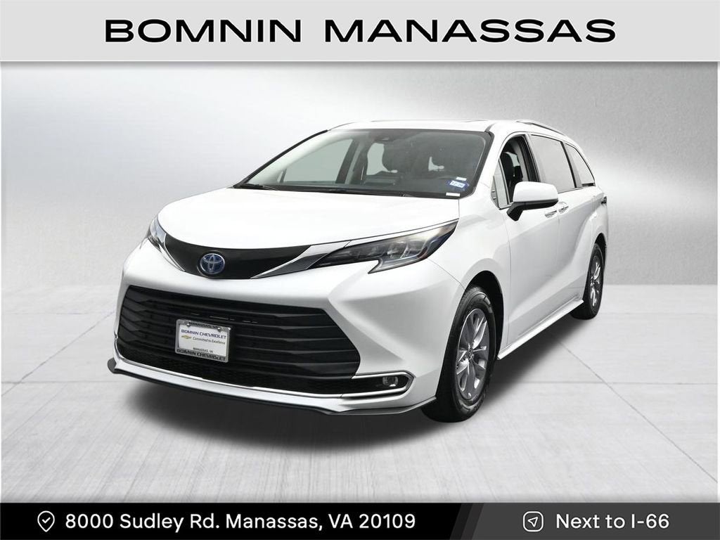 2024 Toyota Sienna XLE