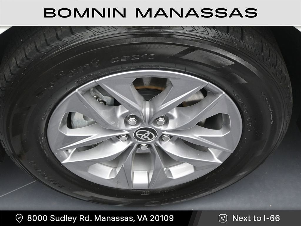 2024 Toyota Sienna XLE