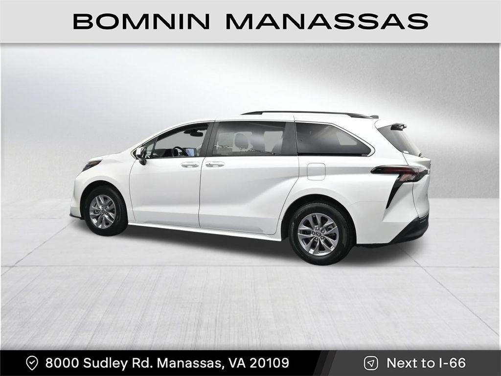 2024 Toyota Sienna XLE