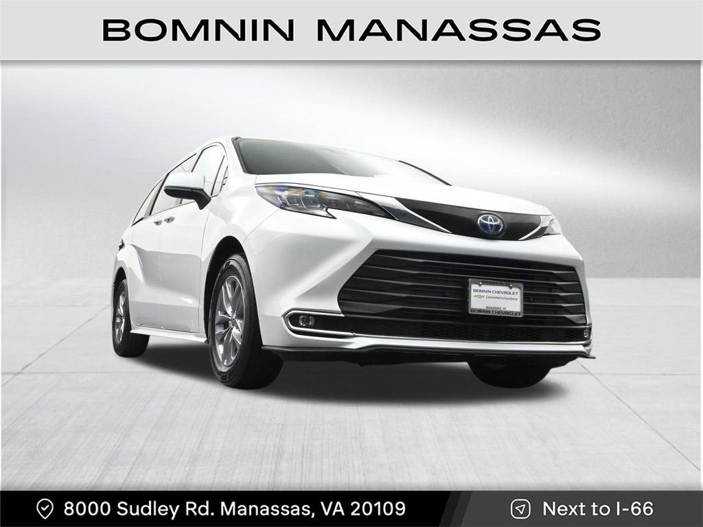 2024 Toyota Sienna XLE