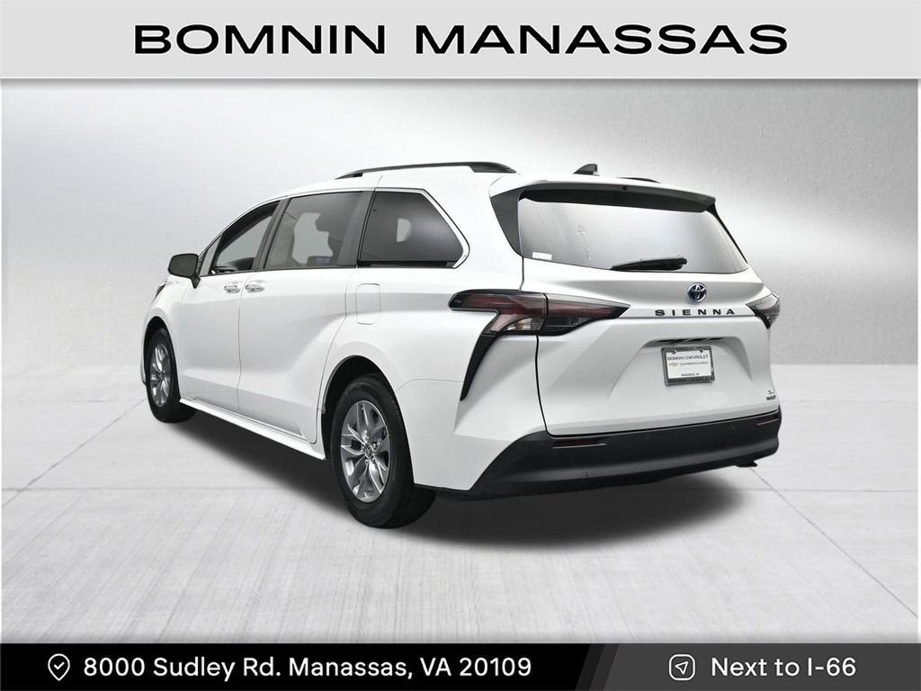 2024 Toyota Sienna XLE