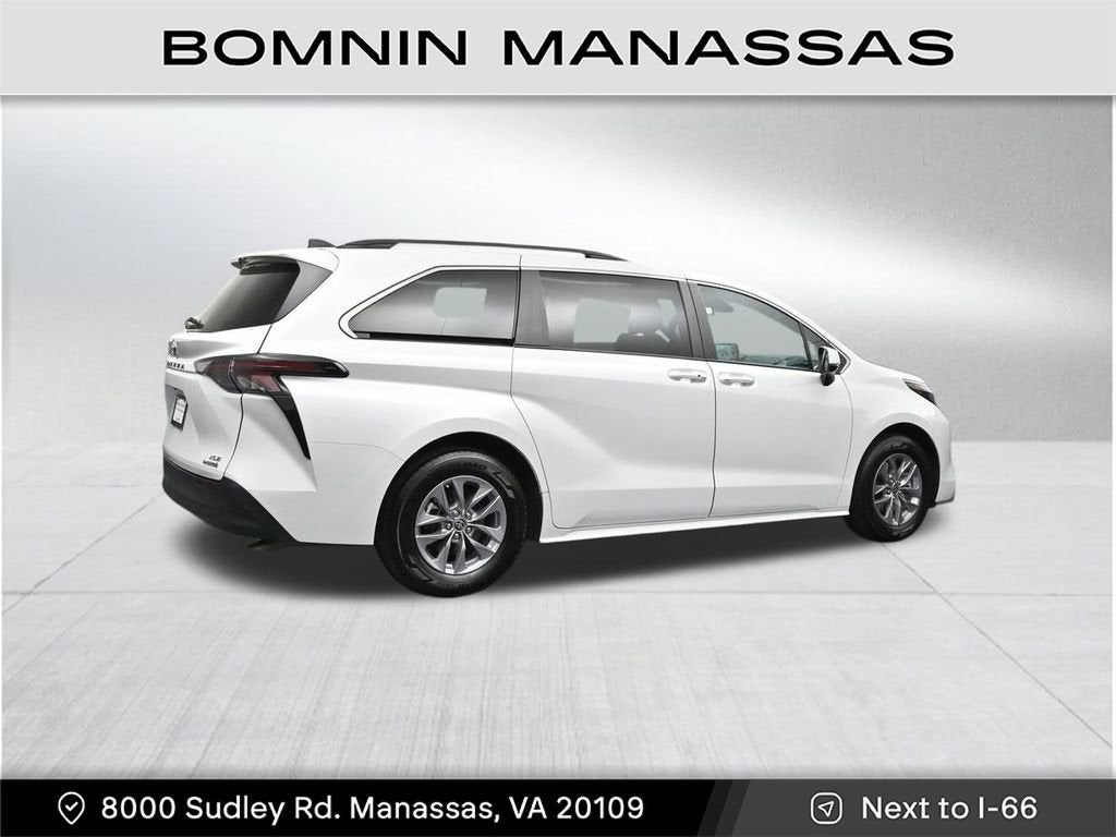 2024 Toyota Sienna XLE
